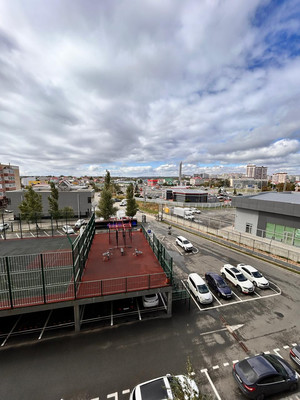 Купить --комнатную квартиру